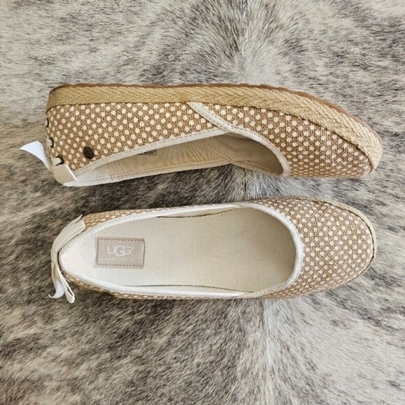 UGG Indah Sheepskin Polka Dot Lace Up Burlap Flats - Picture 2 of 10